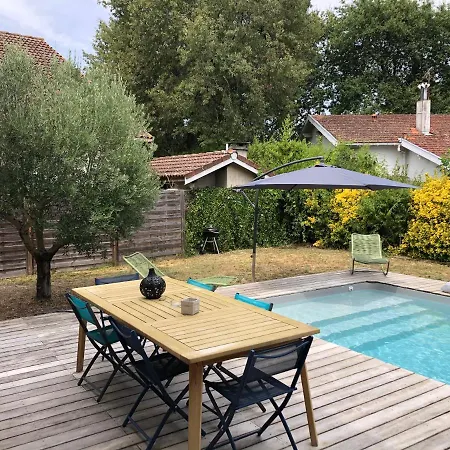 Villa Avec Piscine Aux Portes De Bordeaux